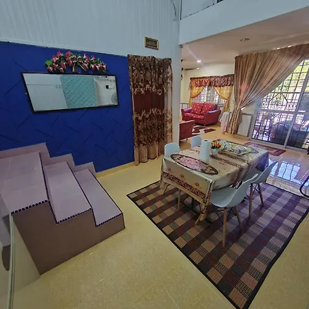 Iltizam Homestay Kuala Berang Exterior photo
