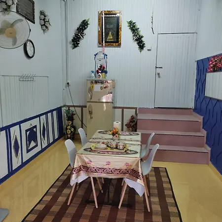 Iltizam Homestay Kuala Berang Exterior photo